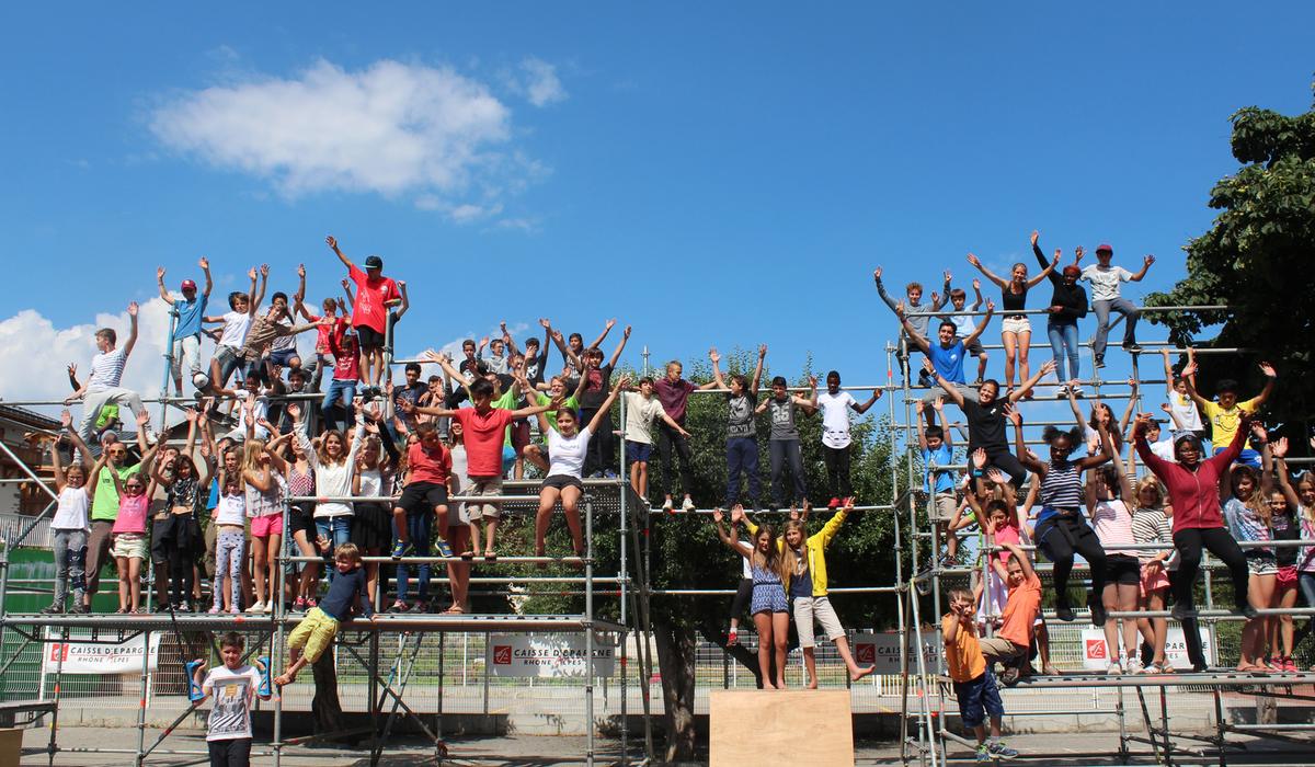 Le groupe du séjour de Courchevel réuni sur la structure d'entraînement